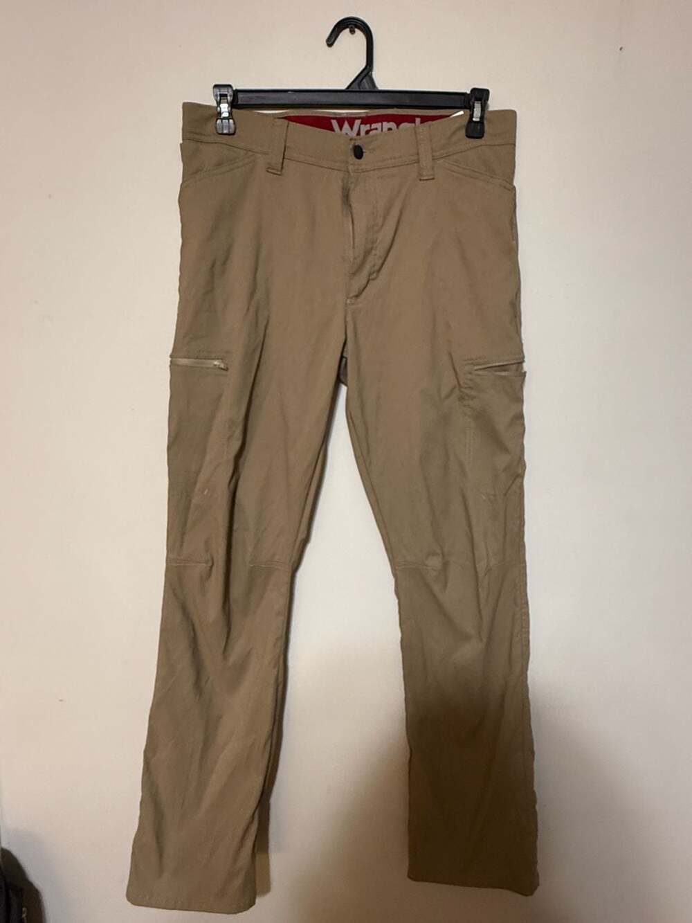 Wrangler All Terrain Cargo Pants Size 34x32 Tan Nylon Performance Stretch